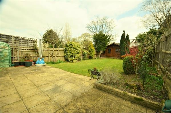 Ellesmere Avenue, Mill Hill